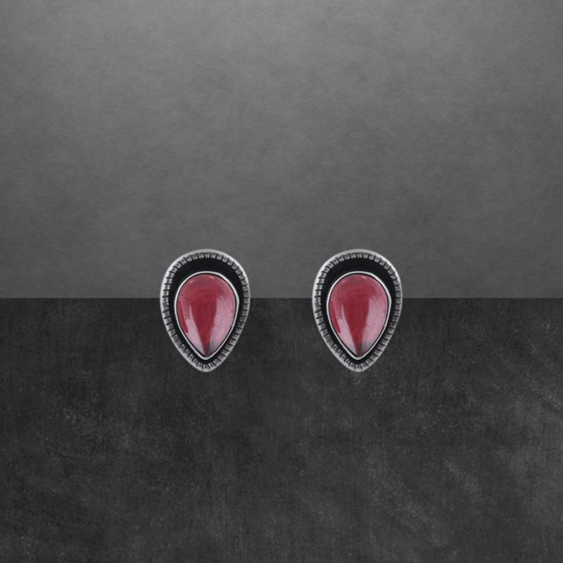 Granat Ohrstecker 925 Sterling Silber, Geschwärzt, Cabochon Steine von ShivasSilver