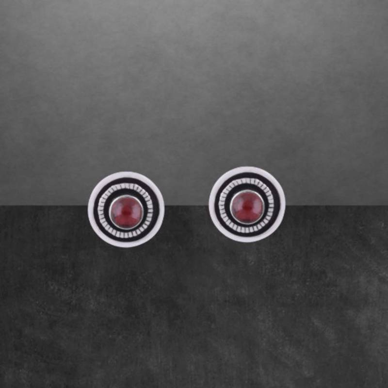 Granat Ohrstecker 925 Sterling Silber, Geschwärzt, Runde Cabochons Granat Ohrstecker 925 Sterling Silber, Geschwärzt, Runde Cabochons von ShivasSilver