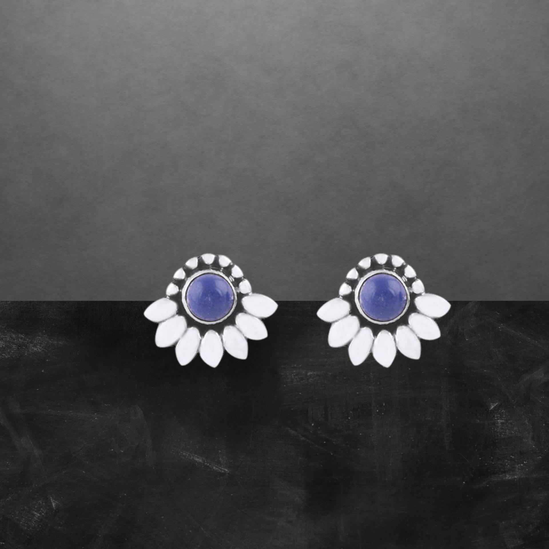 Lapislazuli Ohrstecker 925 Sterling Silber Neu Geschenk Für Freundin Ostern Muttertaggeschenk Mama Lapislazuli Ohrstecker 925 Sterling Silber Neu Geschenk Für Freundin Ostern Muttertaggeschenk Mama von ShivasSilver