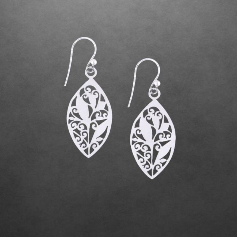 Ohrringe Aus 925 Sterling Silber, Glänzend, Mit Bali Ornament Ohrringe Aus 925 Sterling Silber, Glänzend, Mit Bali Ornament von ShivasSilver