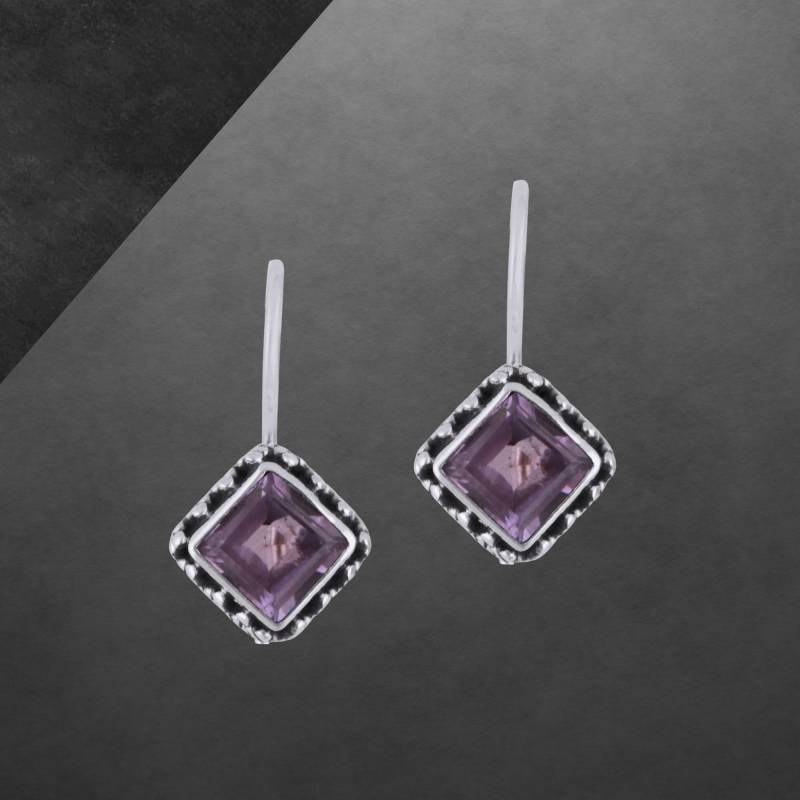 Ohrringe Mit Lila Amethyst Aus 925 Sterling Silber, Facettiert, Geschwärzte Fassung, Haken Werden Geschlossen von ShivasSilver