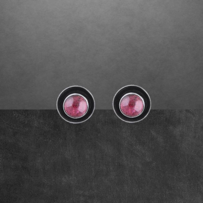 Ohrstecker Aus 925 Sterling Silber, Geschwärzt, Granat Cabochon, 10 Mm Durchmesser, 7961 Ohrstecker Aus 925 Sterling Silber, Geschwärzt, Granat Cabochon, 10 Mm Durchmesser, 7961 von ShivasSilver