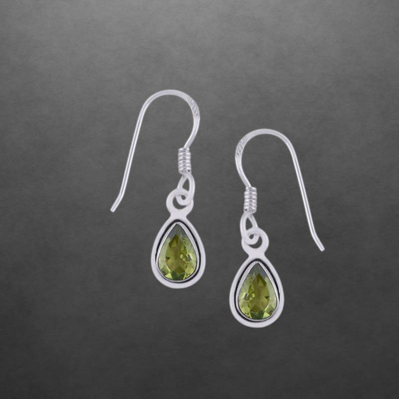 Peridot Ohrringe 925 Sterling Silber, Geschwärztes Facettierte Steine 26 Mm Länge 44A von ShivasSilver