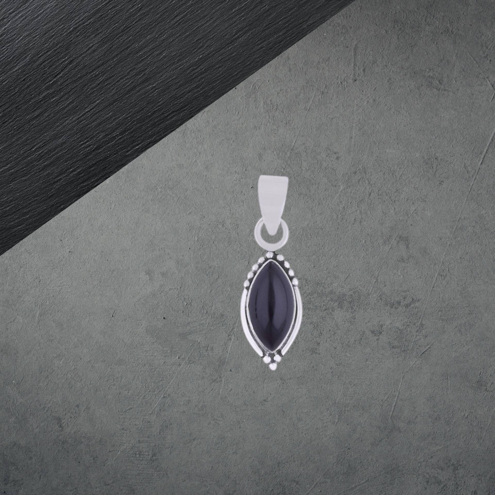 Schwarzer Onyx Anhänger 925 Sterling Silber, Geschwärzt, Cabochon Neu 88Z Schwarzer Onyx Anhänger 925 Sterling Silber, Geschwärzt, Cabochon Neu 88Z von ShivasSilver