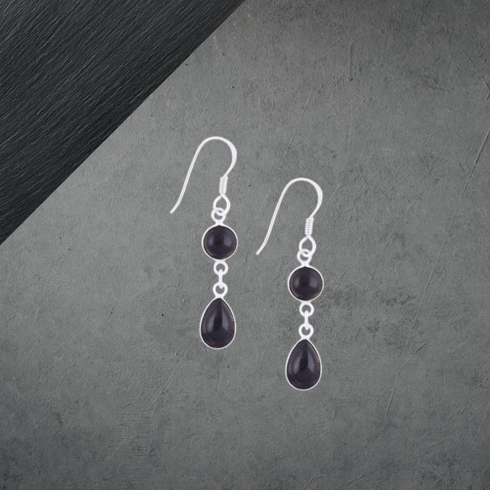 Schwarzer Onyx Ohrringe 925 Sterling Silber, Cabochon Tropfen, Modernes Design 67Z von ShivasSilver