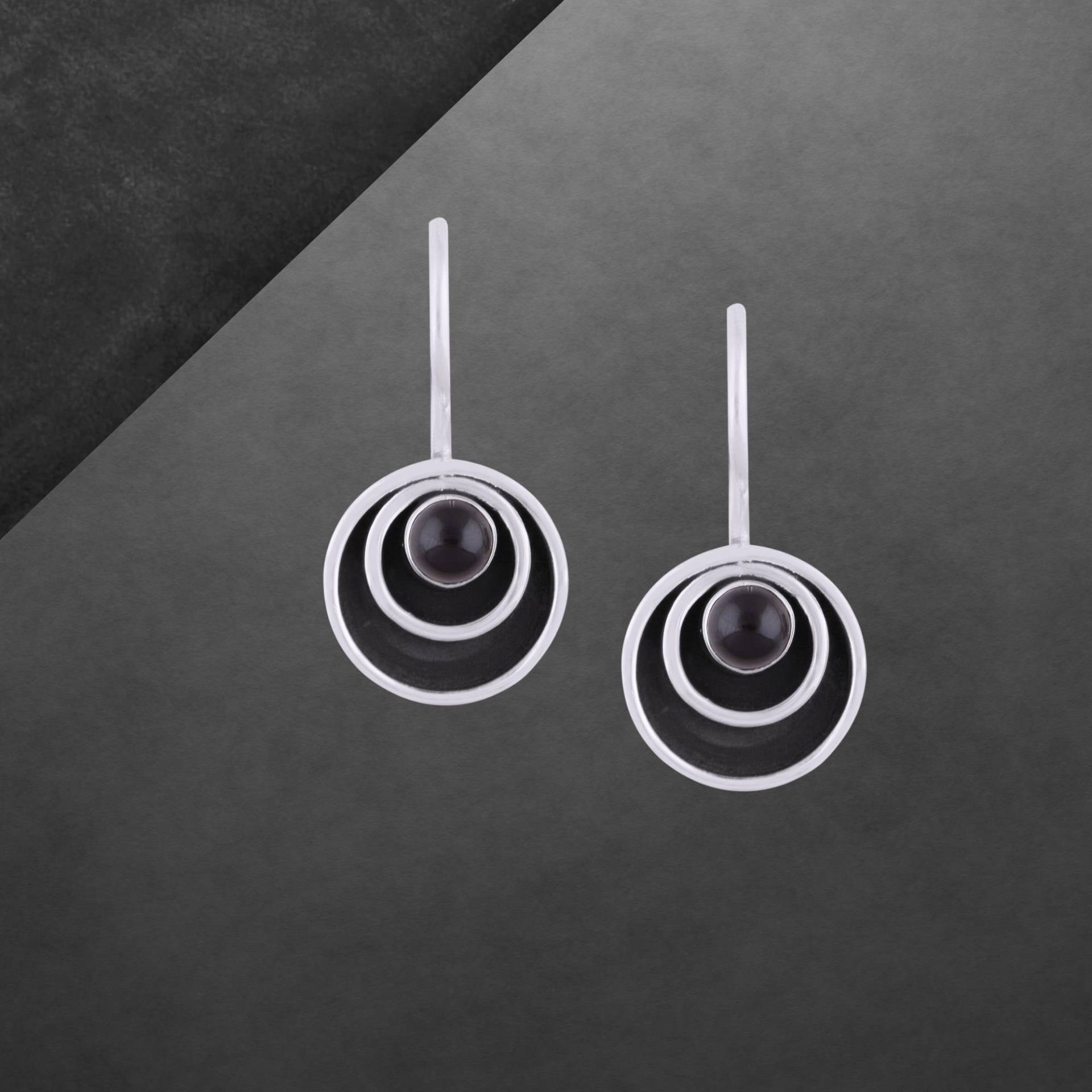 Schwarzer Onyx Ohrringe 925 Sterling Silber, Geschwärzt, Cabochon, Haken Verschließbar, 25 Mm Länge Schwarzer Onyx Ohrringe 925 Sterling Silber, Geschwärzt, Cabochon, Haken Verschließbar, 25 Mm Länge von ShivasSilver