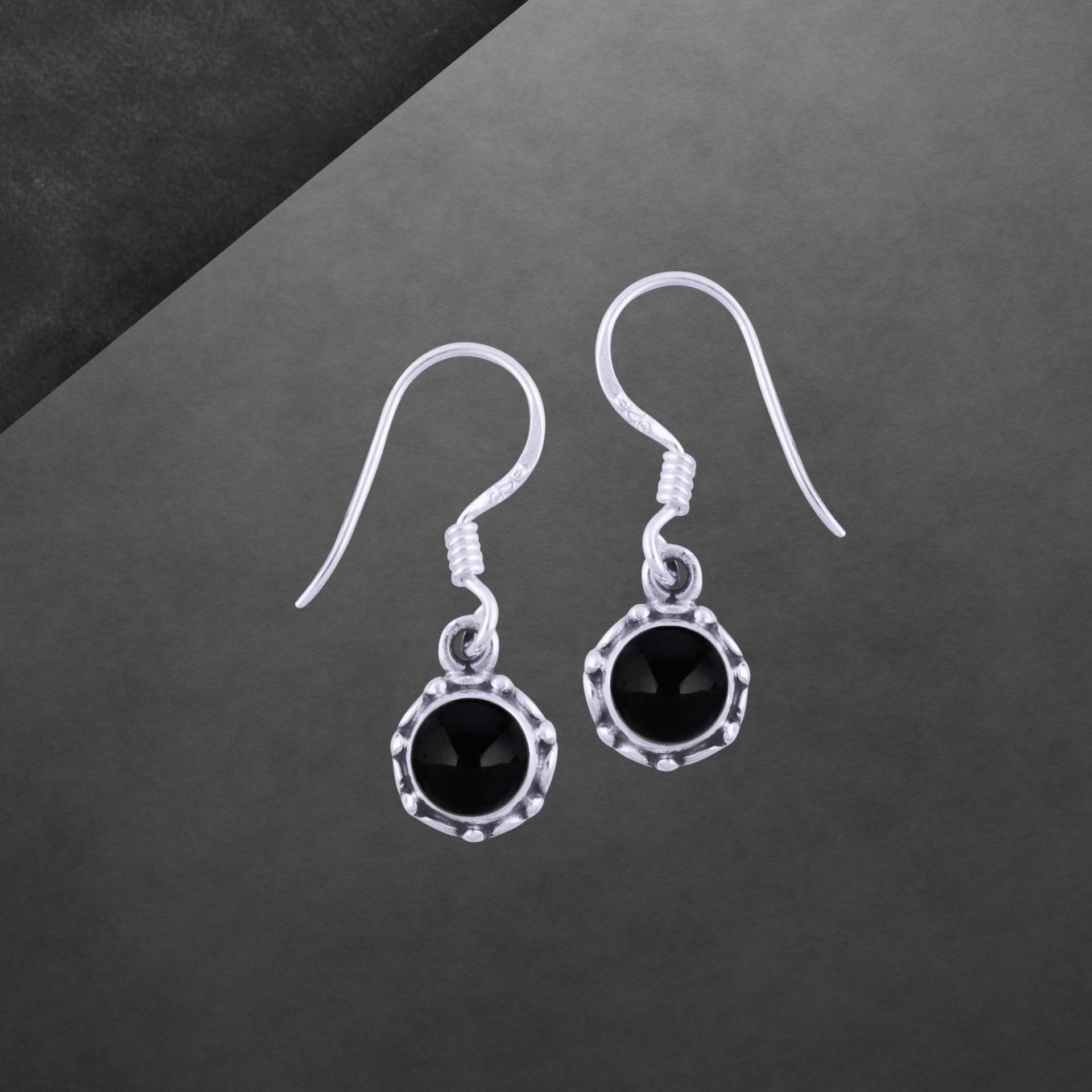 Schwarzer Onyx Ohrringe 925 Sterling Silber, Geschwärzt, Runder Cabochon, 023 Schwarzer Onyx Ohrringe 925 Sterling Silber, Geschwärzt, Runder Cabochon, 023 von ShivasSilver