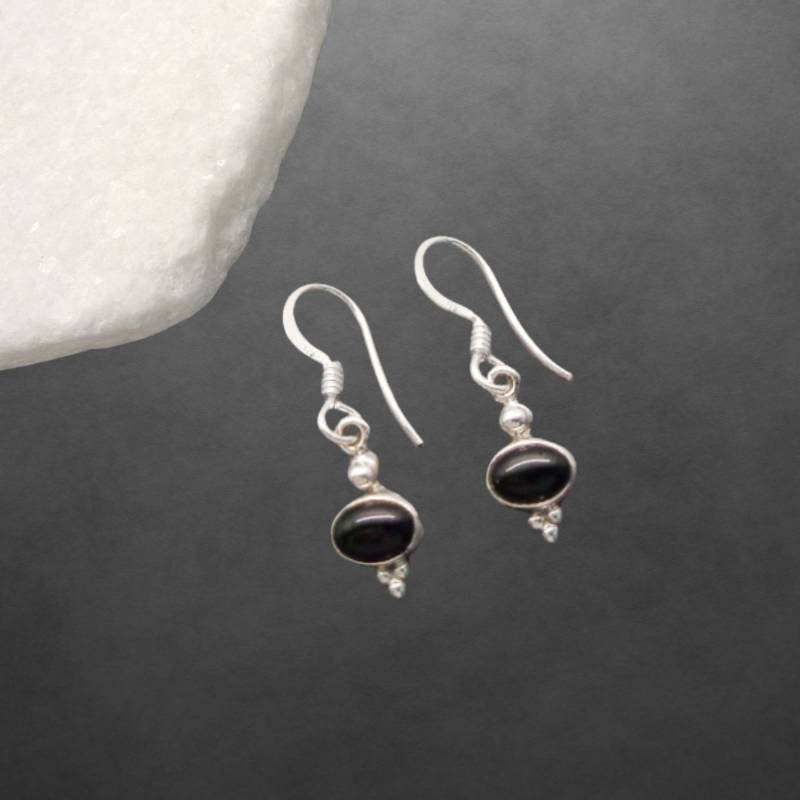 Schwarzer Onyx Ohrringe Aus Silber Zierliche Edelsteinohrringe Sterlingsilber Geschenk Für Frauen Weihnachtsgeschenk Mädchen Freundin von ShivasSilver