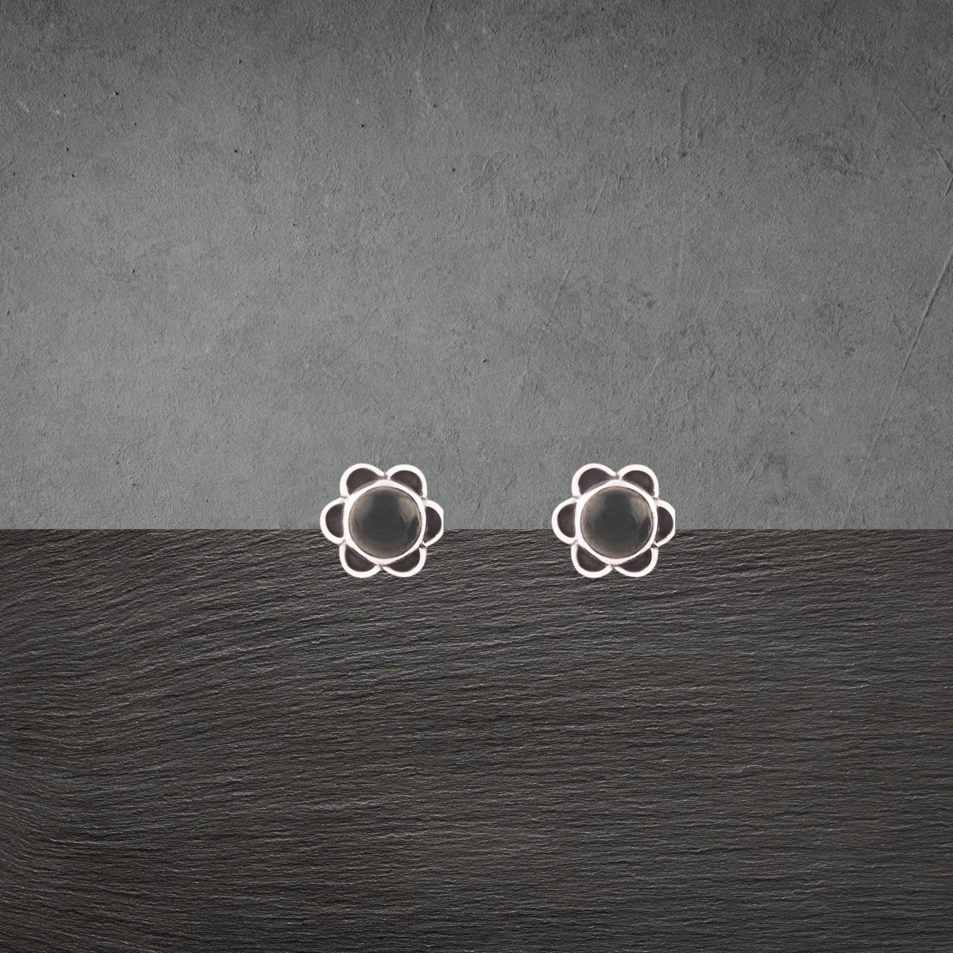 Schwarzer Onyx Ohrstecker 925 Sterling Silber, Geschwärzt, Runder Cabochon 9 Mm Schwarzer Onyx Ohrstecker 925 Sterling Silber, Geschwärzt, Runder Cabochon 9 Mm von ShivasSilver