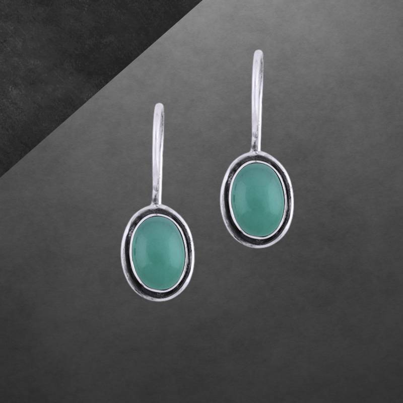 Silberohrringe Mit Grünem Achat Cabochon, Teilweise Geschwärzt, Länge 23 Mm Silberohrringe Mit Grünem Achat Cabochon, Teilweise Geschwärzt, Länge 23 Mm von ShivasSilver