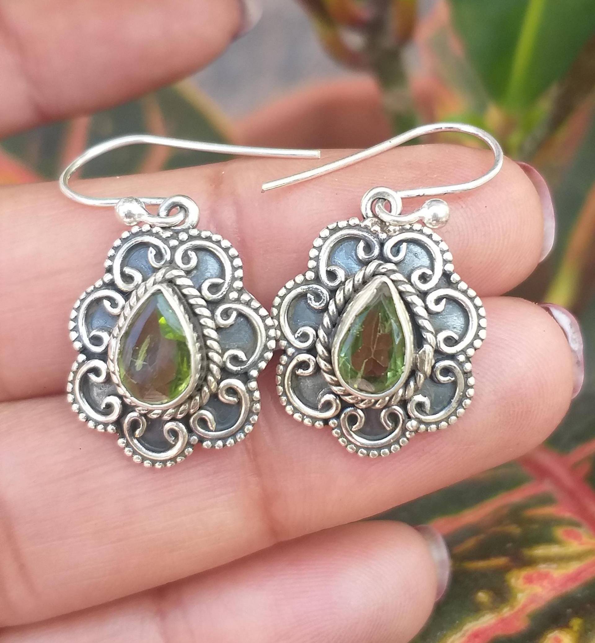 Peridot Sterling Silber Ohrringe August Birthstone Schmuck Peridot Sterling Silber Ohrringe August Birthstone Schmuck von Shivshankarbhole