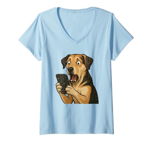 Damen Schockierter Hund schaut auf Smartphone Lustige Meme Art T-Shirt mit V-Ausschnitt Damen Schockierter Hund schaut auf Smartphone Lustige Meme Art T-Shirt mit V-Ausschnitt von Shocked Dog Funny Meme Art Collection