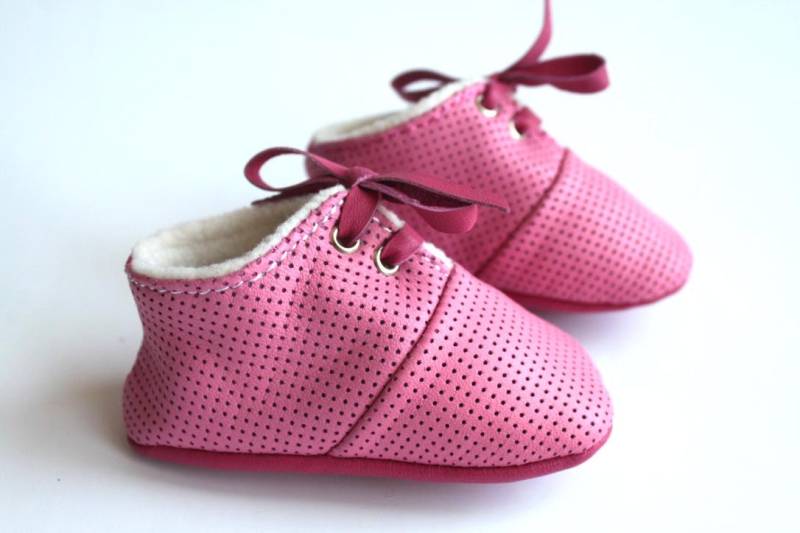 0-3 Monate Hausschuhe Rosa Lammfell von ShoesOWO