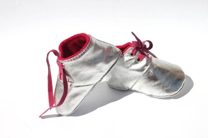 12-18 Monate Baby-Hausschuhe, Lammfell, Silber-Bronze von ShoesOWO