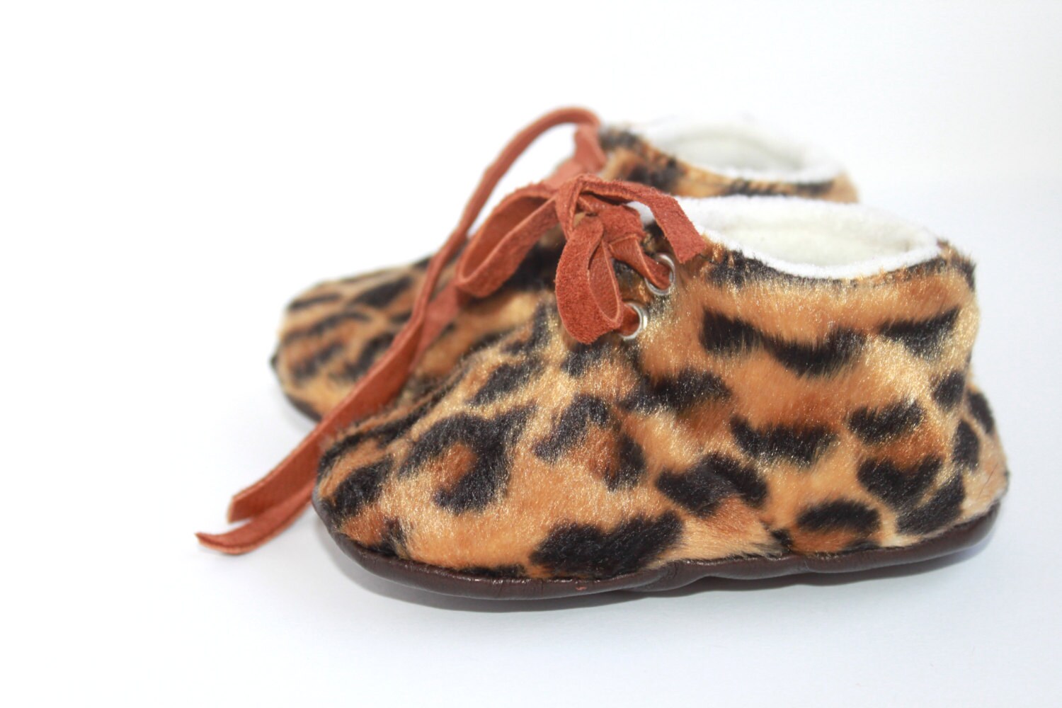 2 - 3 Jahre Baby Hausschuhe/Schuhe Lammfell Leopard von ShoesOWO