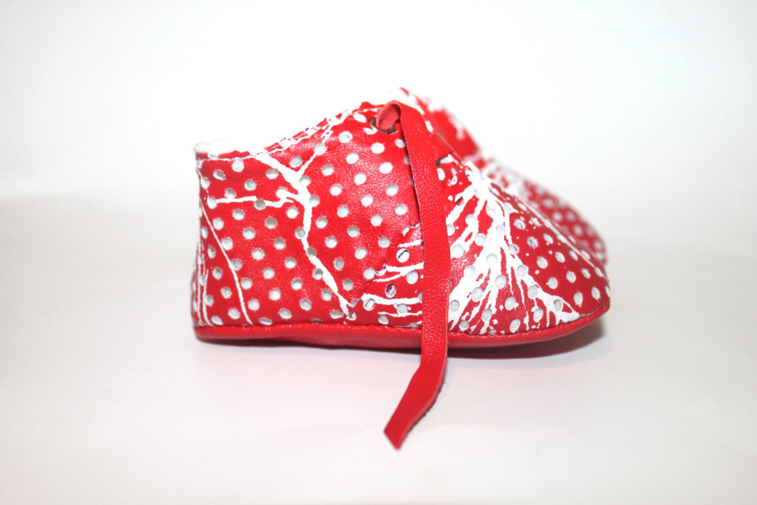 3-6 Monate Babyhausschuhe Rotes Lammfell Weihnachten von ShoesOWO