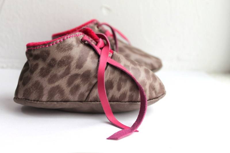 6-12 Monate Babyschuhe/Schuhe Leoparden-Lammfell von ShoesOWO
