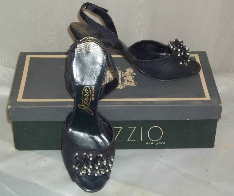 Vintage 1950 Jerro New York Shantung Seide Heels Schuhe Pumps 6 B W/Box von ShonnasVintage