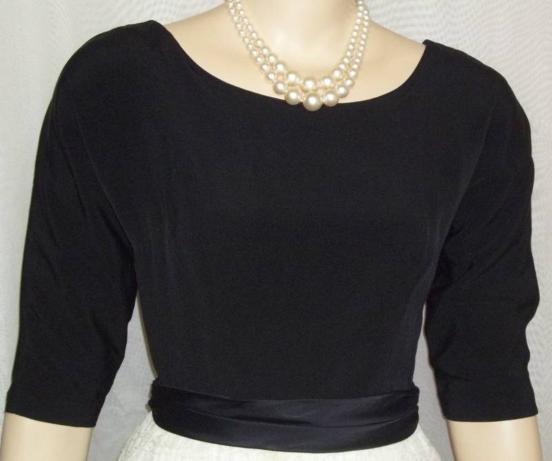 Vintage 1950Er Schwarz Weiß Full Circle Spitzenkleid Klein Medium von ShonnasVintage