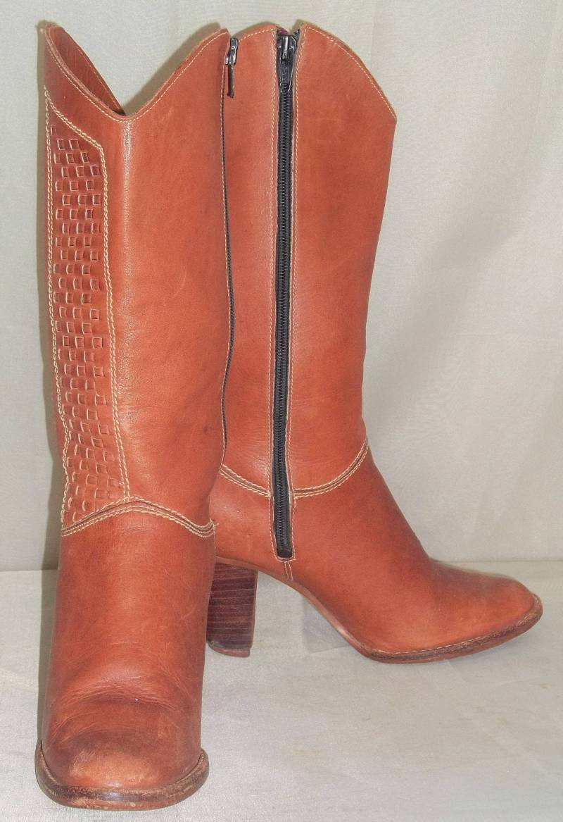 Vintage 1970Er Neun/9 West Gestapelte Ferse Boho Damen Lederstiefel 5 1/2B von ShonnasVintage