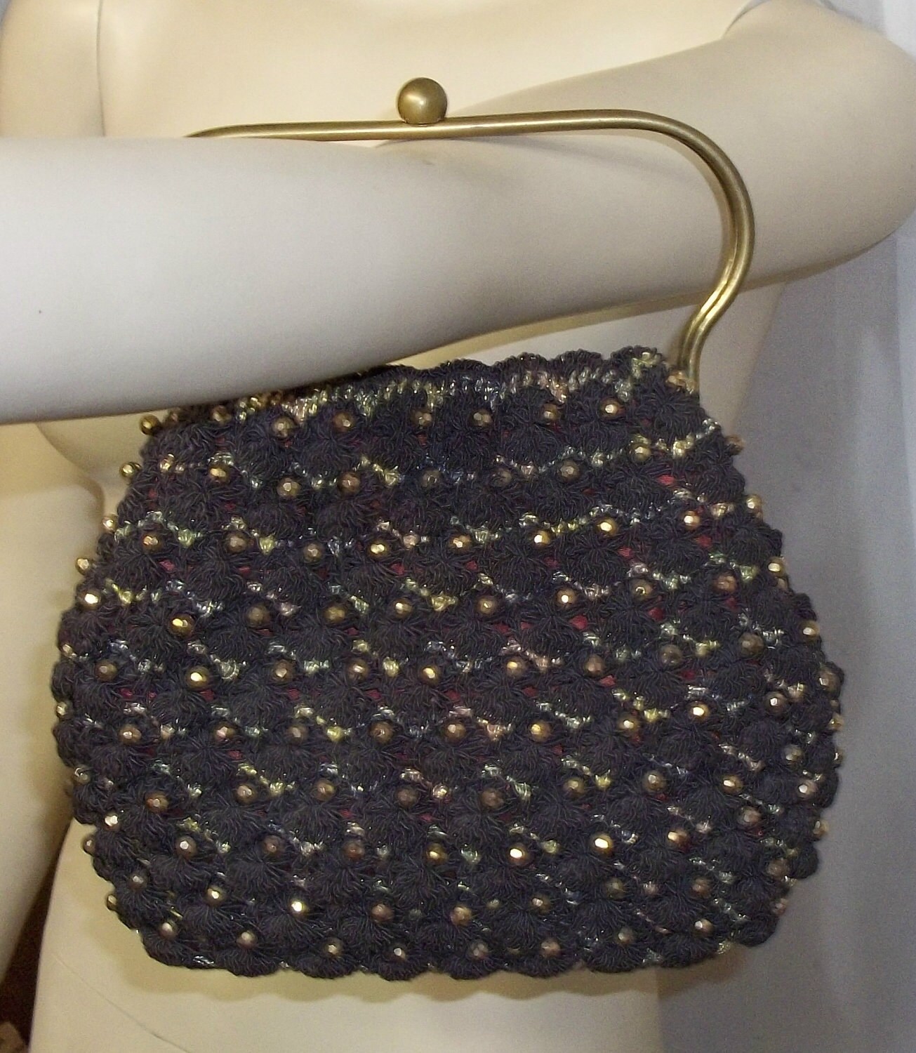 Vintage Dunkelbraun Gehäkelte Hobo Boho Perlentasche Handtasche Tasche Clutch von ShonnasVintage