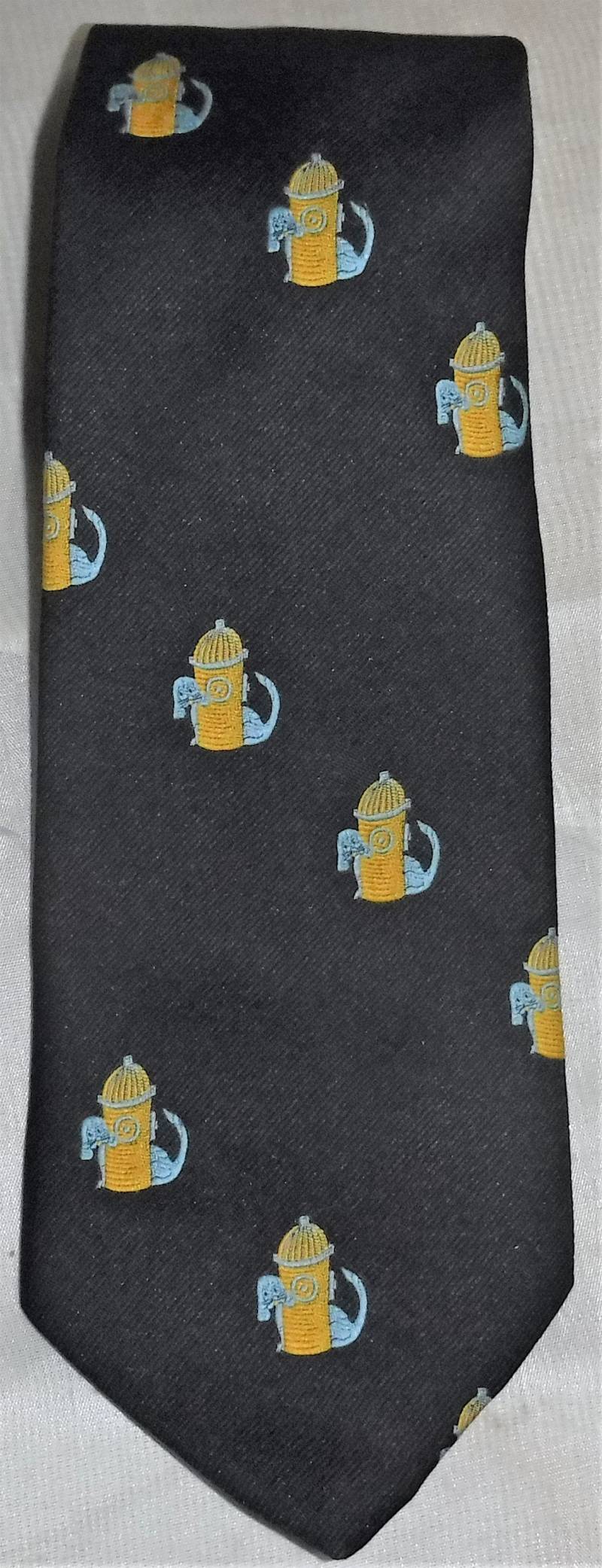 Vintage John Frederics Rothschild Es Dog Fire Hydrant Tie Union Made Polyester von ShonnasVintage