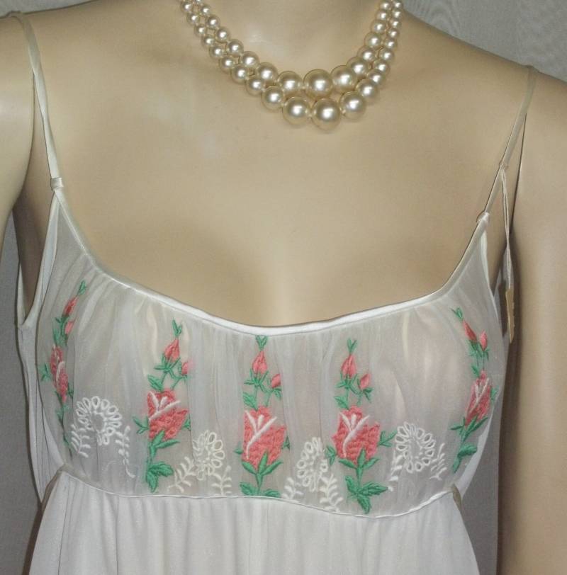 Vintage Nos Deadstock Claire Sandra Von Lucie Ann Nylon Chiffon Weiß Full Sweep Nachthemd 32 von ShonnasVintage