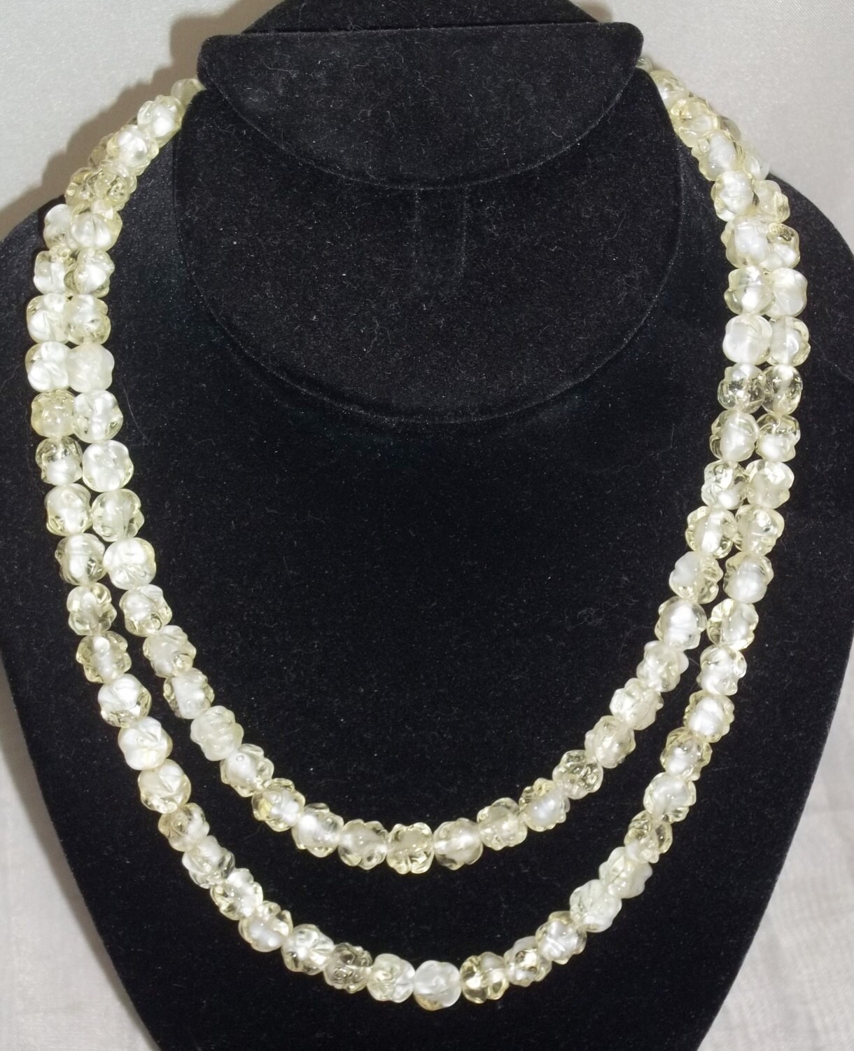 Vintage Signierte Schiaparelli Lava Glas 2 Strang Halskette von ShonnasVintage