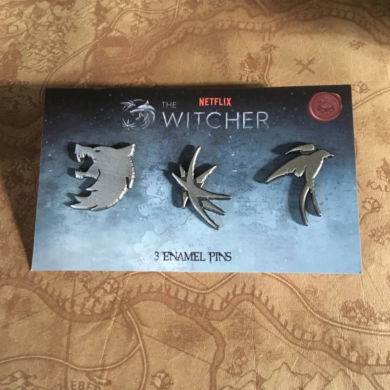 Anstecknadel-Set „Trinity Sigils" Im 3Er-Pack Von Netflix von ShopCostumeBiz