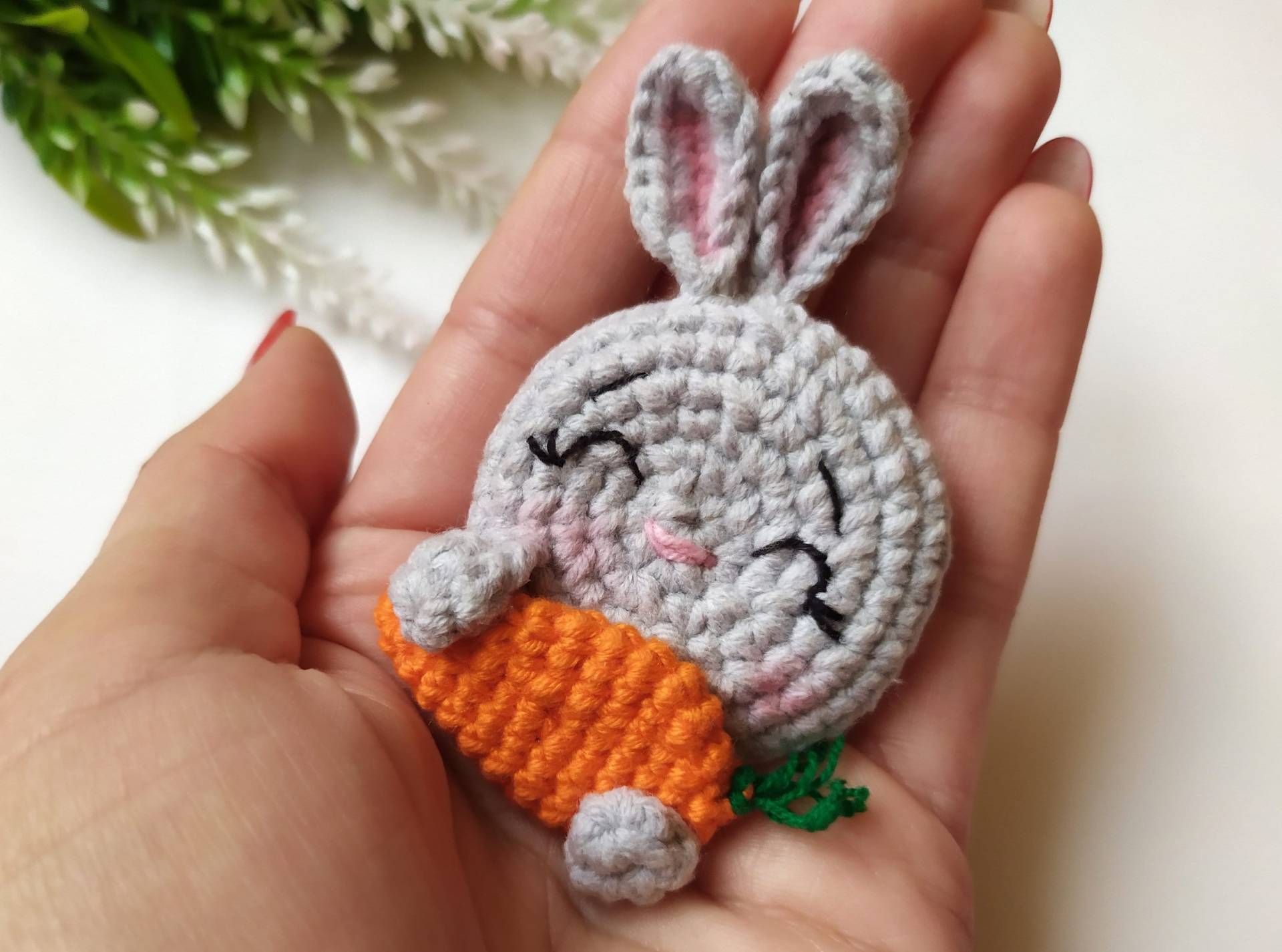 Hasenbrosche. Mini Tier Brosche Geschenk Für Mädchen. Weiche Brosche. Häschen Hasenbrosche. Mini Tier Brosche Geschenk Für Mädchen. Weiche Brosche. Häschen von ShopCrochetToys