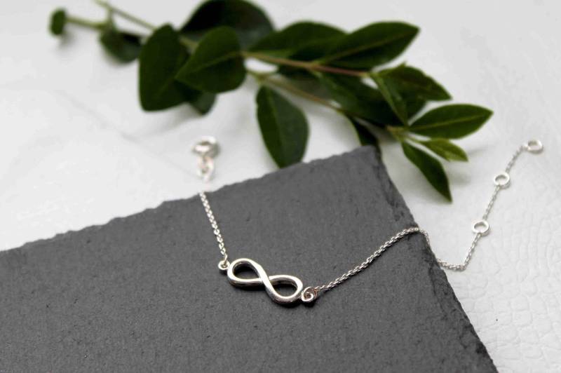 Infinity Armband Aus Sterlingsilber. Bettelarmband. Für Immer Freunde, Ewig, Brautjungfer Geschenk, Schwester, Mutter Geburtstag Armband von ShopDeLorai