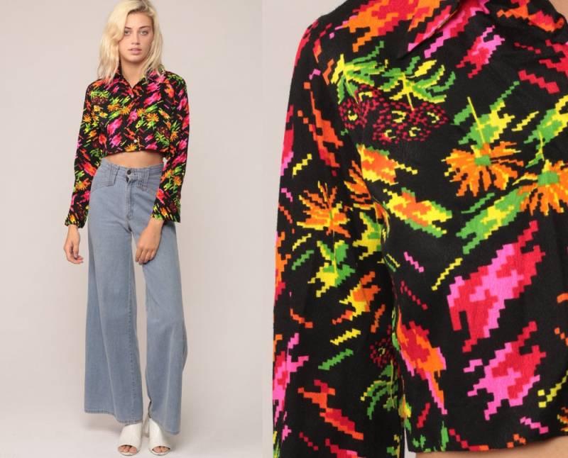 Floral Crop Top 70Er Jahre Bluse Neon Shirt Pixelated Blumen Boho Button Up 1970Er Vintage Hippie Langarm Sale Medium von ShopExile