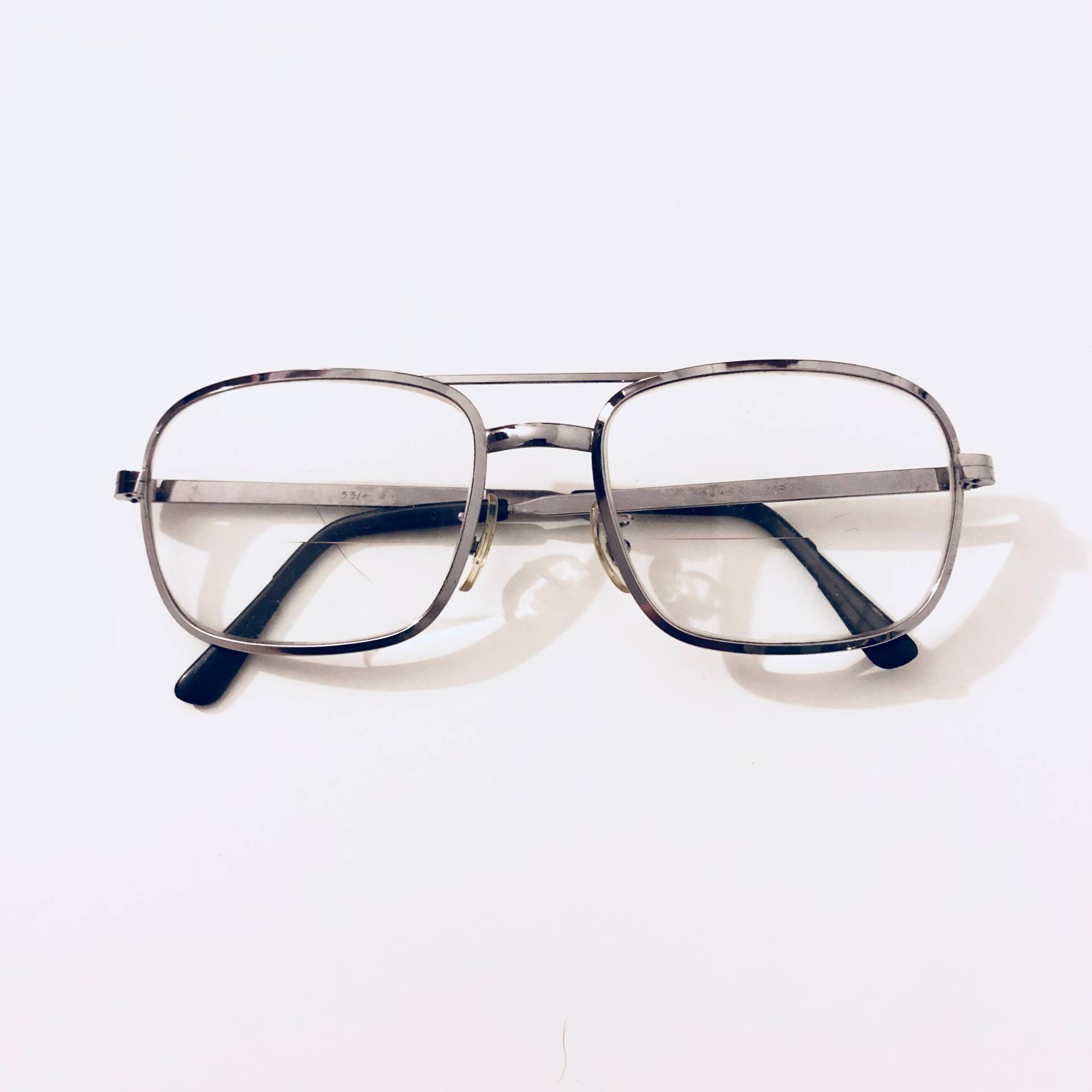 Vintage 80Er Jahre Pilotenbrille in Silberfarben Vintage 80Er Jahre Pilotenbrille in Silberfarben von ShopFoundFrames
