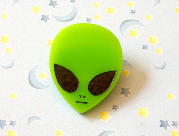 Alien Pin | Weltraum Grün Schlüsselanhänger Acryl 90Er Jahre Opak Kopf Brosche Indie Kid Alt Ästhetik Neon Y2K Kidcore Alien Pin | Weltraum Grün Schlüsselanhänger Acryl 90Er Jahre Opak Kopf Brosche Indie Kid Alt Ästhetik Neon Y2K Kidcore von ShopHeartTimes