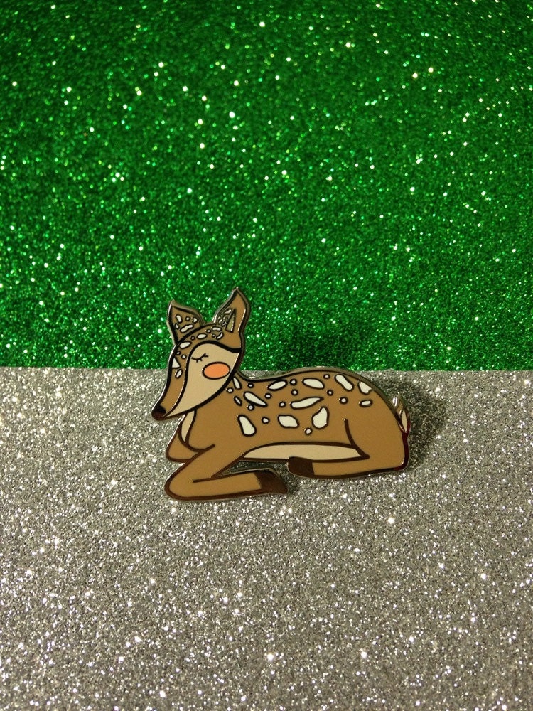 Süßer Hirsch Pin Emaille von ShopHeymama