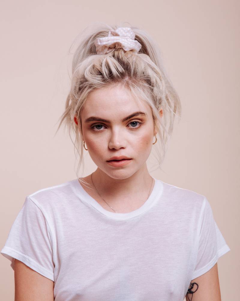 Gingham Scrunchie - Loretta Sand von ShopImWithTheBand