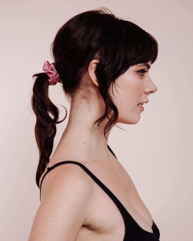 Mini Seiden Scrunchie - Kapelle Der Liebe von ShopImWithTheBand
