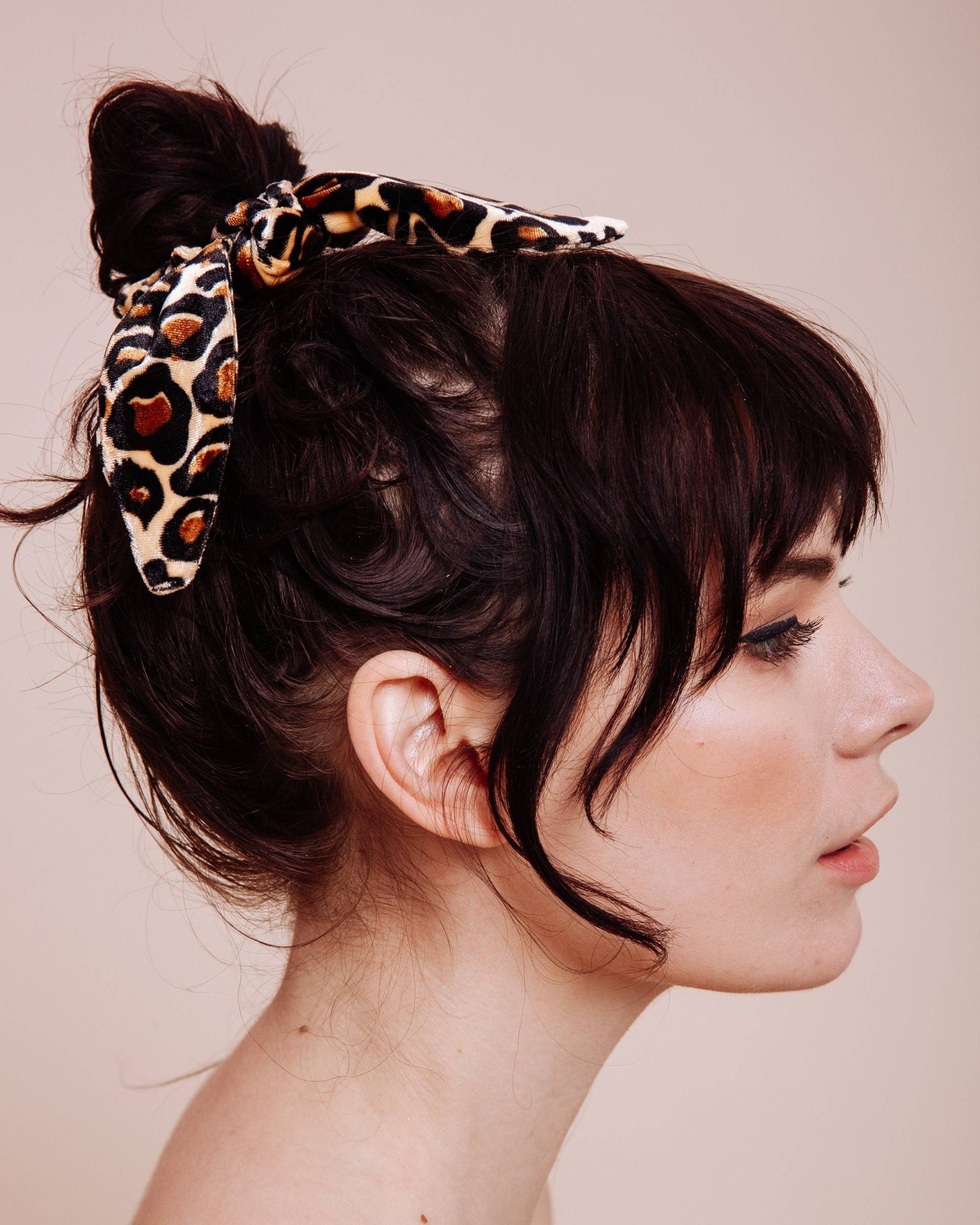 Samt Scrunchie Krawatte - Die Bebe von ShopImWithTheBand