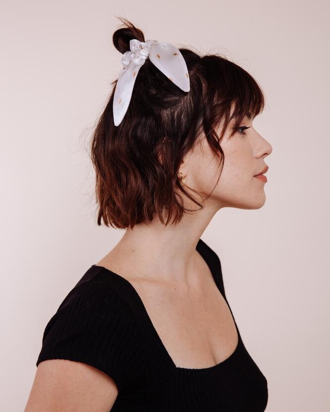 Seiden Scrunchie Krawatte - The Thunders White von ShopImWithTheBand