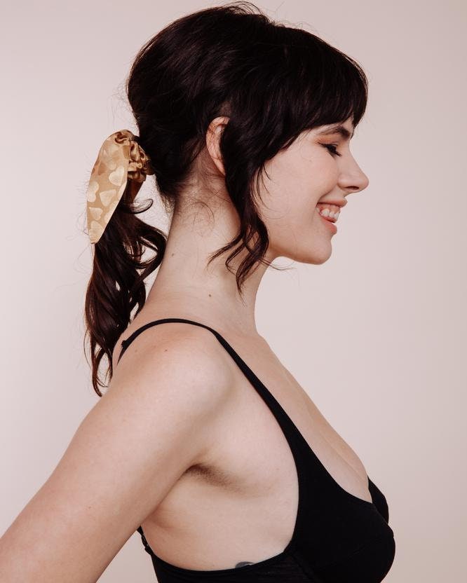 Scrunchie Krawatten Aus Seide - Queen Of Hearts Gold von ShopImWithTheBand