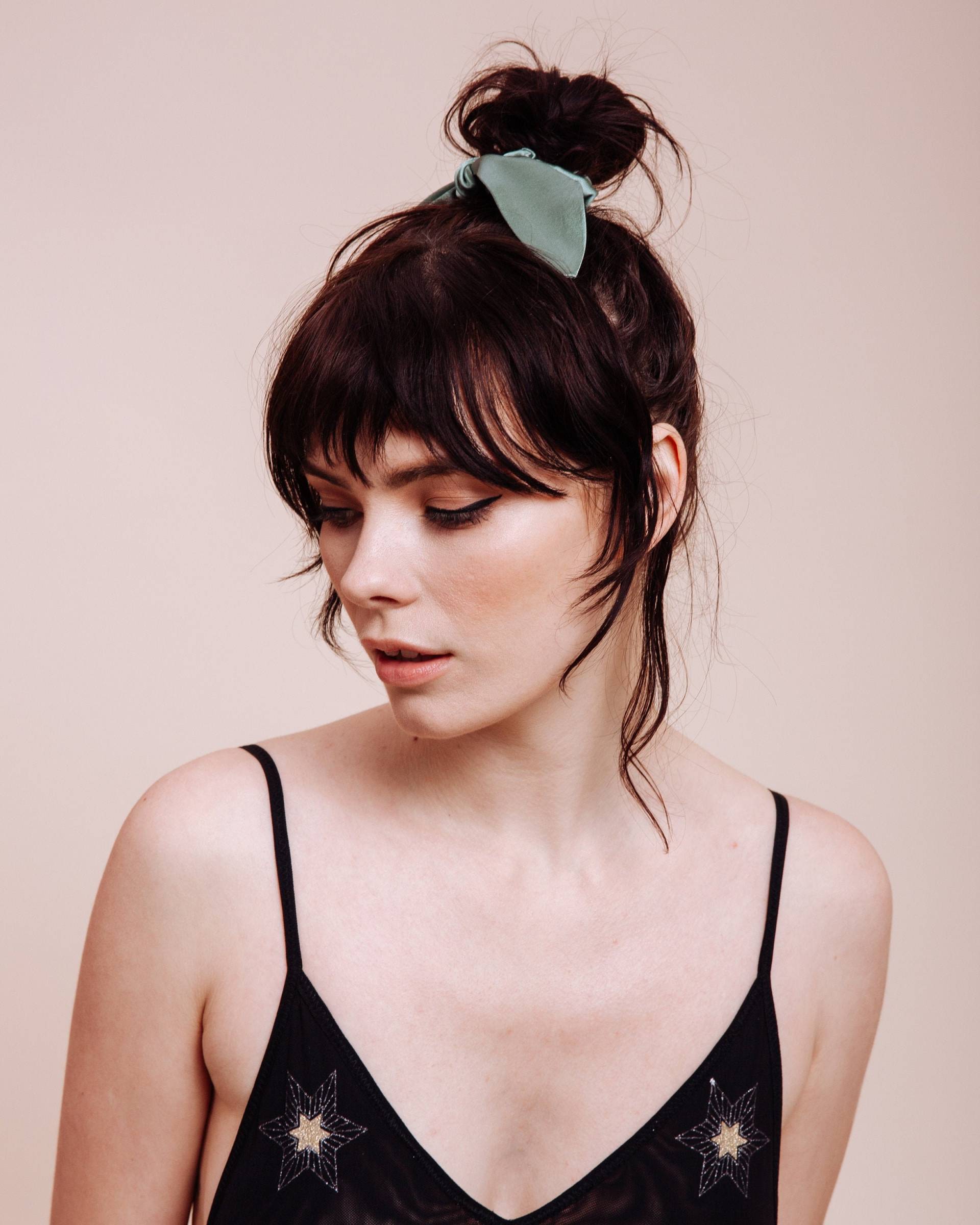 Seide Scrunchie Krawatte - Salbei Pinsel Seide Scrunchie Krawatte - Salbei Pinsel von ShopImWithTheBand
