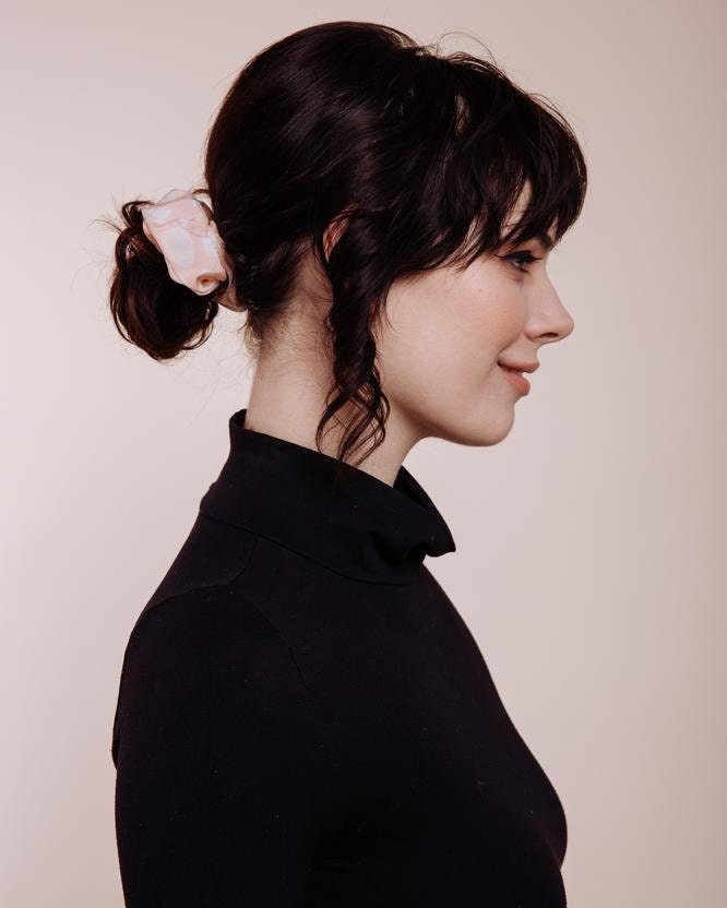 Seiden Scrunchie - Teufel in Blush von ShopImWithTheBand