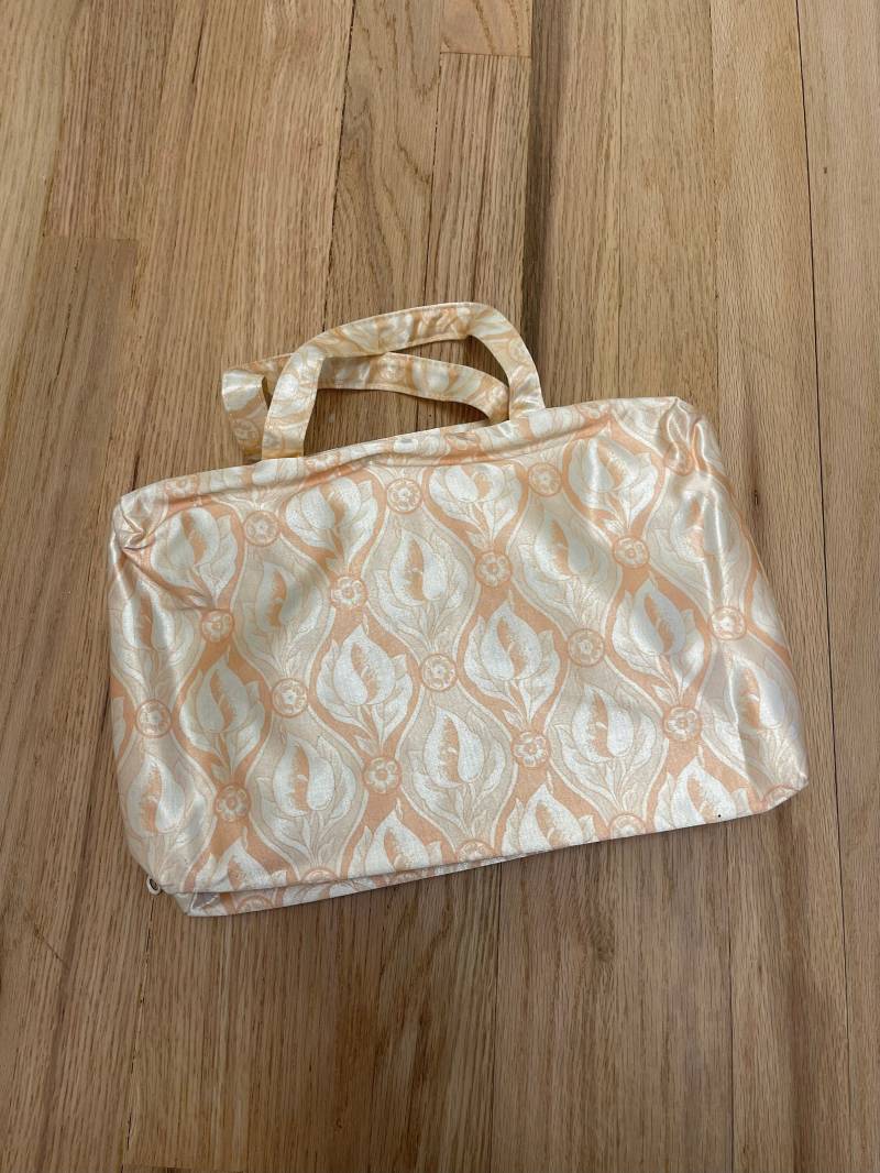 Vintage Designer Makeup Reisetasche von ShopItsDestinee