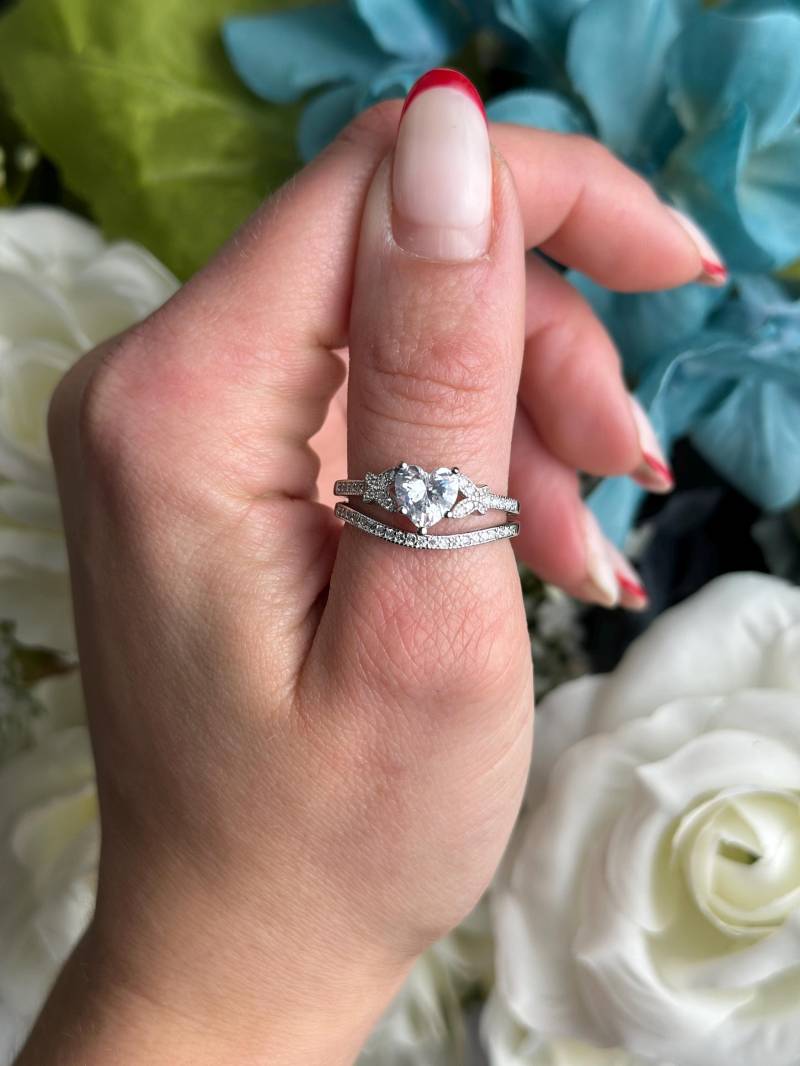 Art Deco Schmetterling Sterling Silber Braut Set Herz Cz Verlobungsring Art Deco Schmetterling Sterling Silber Braut Set Herz Cz Verlobungsring von ShopJoonJewelry