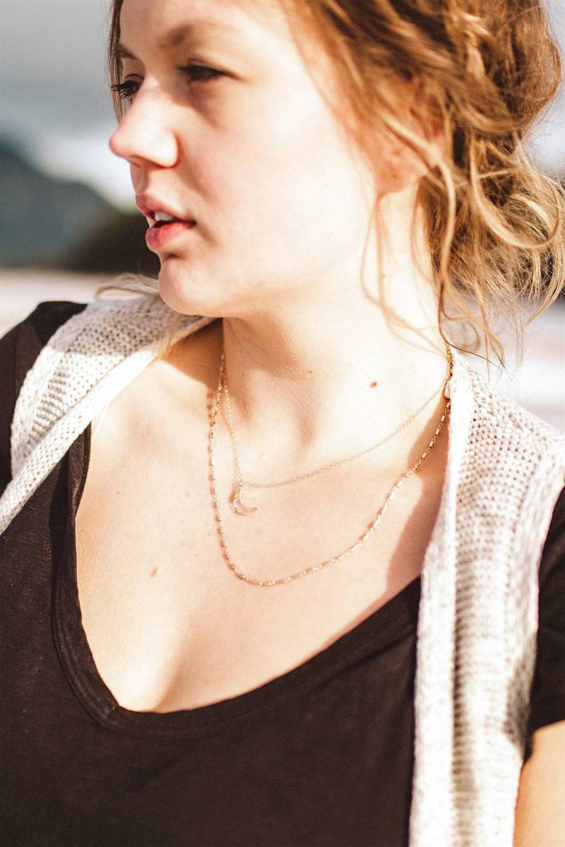 Kristall Mond Halskette, Doppelschicht Gold Filled Celestial Schmuck, Geschenke Für Sie, Crystal Quartz Moon, Yogi Kristall Mond Halskette, Doppelschicht Gold Filled Celestial Schmuck, Geschenke Für Sie, Crystal Quartz Moon, Yogi von ShopLavenderCrush