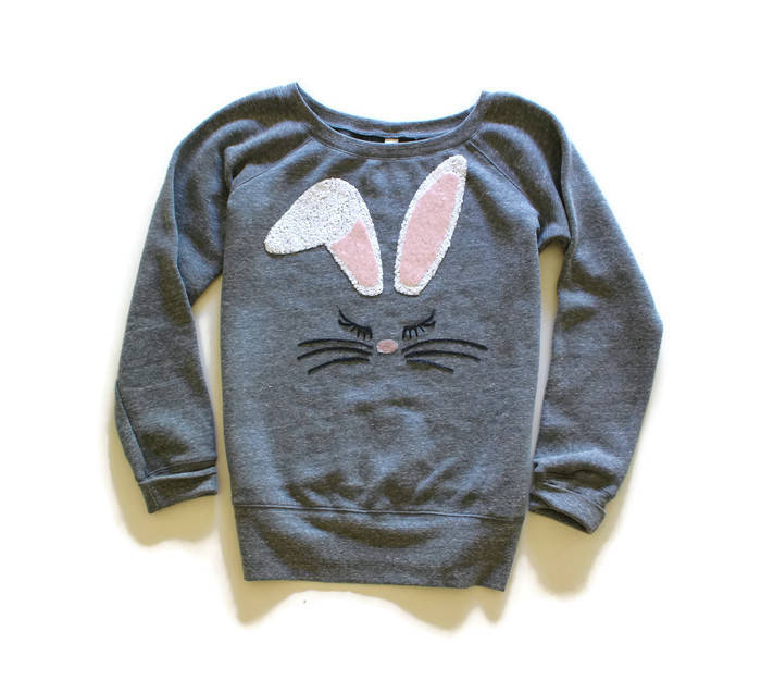 Damen Oster Shirt. Häschen Patch Pailletten Sweatshirt. Hasenohren. Osterhase. Top Damen. Niedliche Frühlingsmode. Häschen-Kaninchen-Hemd von ShopLoveAndBambii