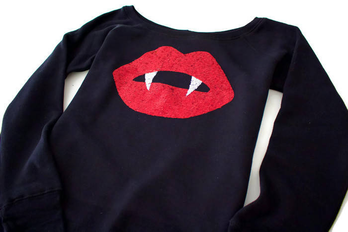 Halloween Sweatshirt Frauen/Vampir Kostüm Shirt Gothic Kleidung Pailletten Lippen Aufnäher Weg Von Der Schulter Tumblr von ShopLoveAndBambii