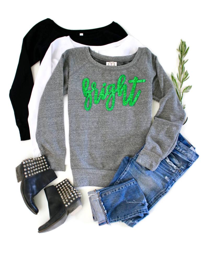 Pailletten Aufnäher/Weihnachten Pullover Fröhlich Und Hell Frauen Sweatshirt Shirts Geschenk Für Partnerlook Bff Süss von ShopLoveAndBambii