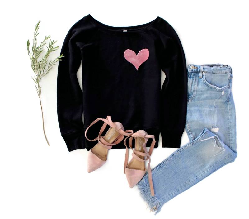 Valentinstag Shirt Frauen/Samt Herz Patch Schulterfrei Sweatshirt Ich Liebe Dich Geschenk Freundin von ShopLoveAndBambii