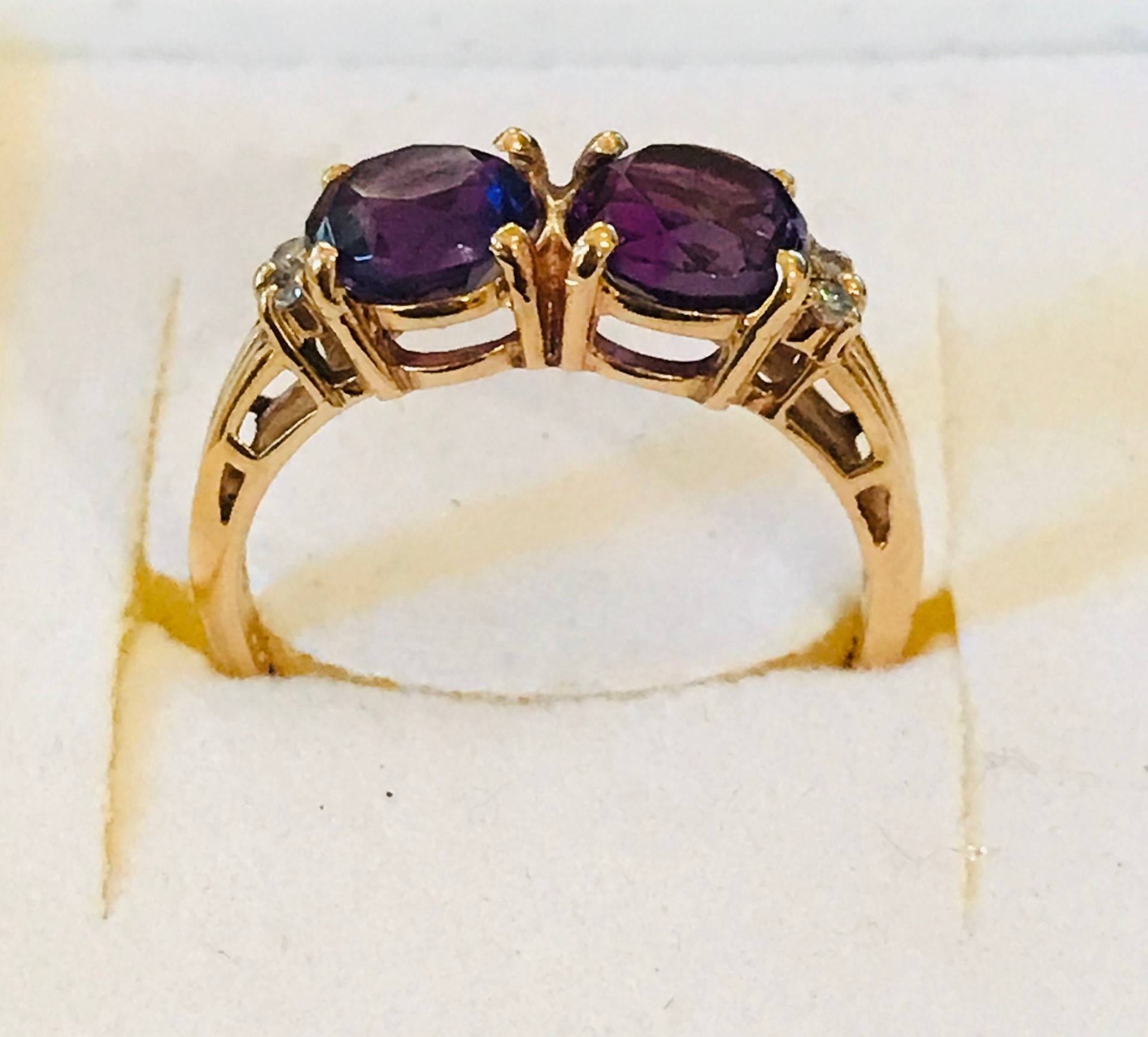 Februar Geburtsstein-Amethyst Und Diamant Ring 14K Fine Estate Schmuck Februar Geburtsstein-Amethyst Und Diamant Ring 14K Fine Estate Schmuck von ShopMarieFrance